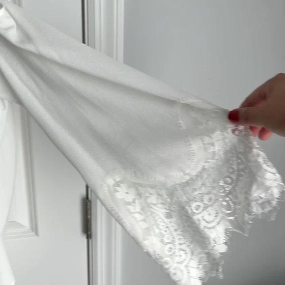 Women's White Cold Shoulder Blouse - Picture 3 of 4